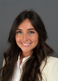 Photo of Lauren Knight