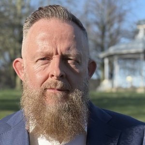 Photo of Simon Mabbott