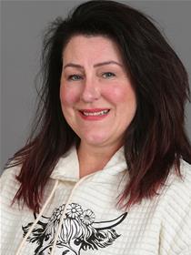 Photo of Dawn Saunders