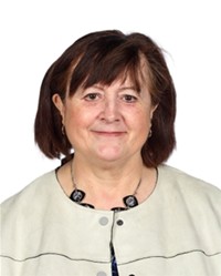 Photo of Lynn Dean